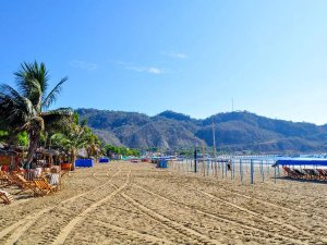 Ecuador Puerto Lopez beach