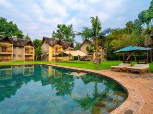 Kili accommodation pool