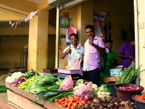 Local traders in Sri Lanka market