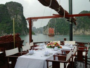Vietnam Bai Tu Long dining accommodation