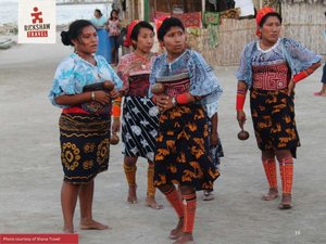 Local women Peru