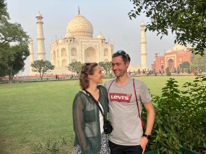 Couple in front of the Taj Mahal