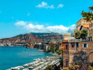 Sorrento Capri town by sea