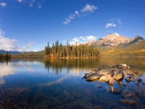 Pyramid Lake