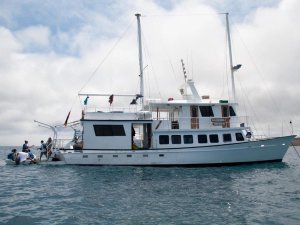 Galapagos-Ecuador-boat