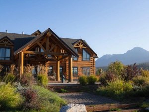 Golden basecamp lodge
