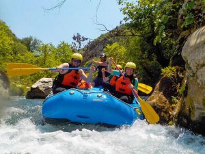 Rafting in the Iya Valley, Shikoku, Japan