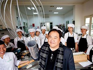 Vietnam Koto restaurant chefs