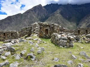 Inca trail ruins
